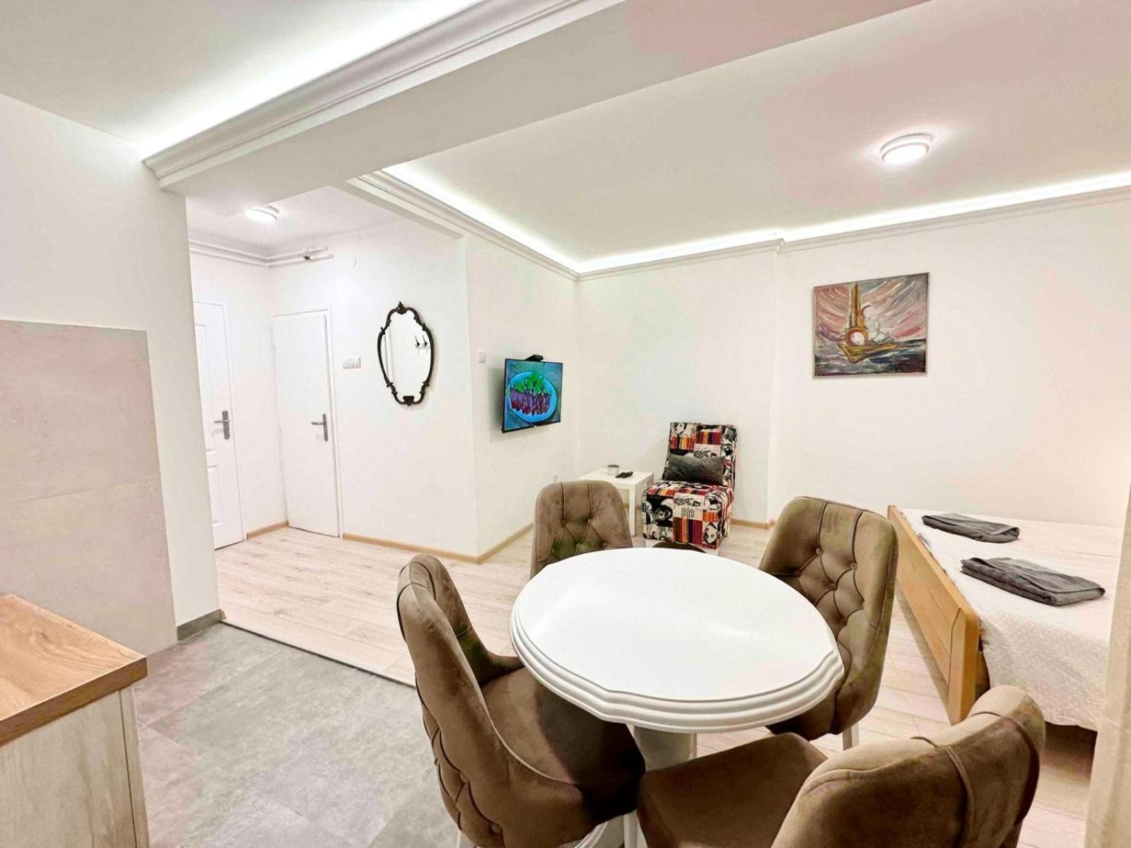 Modern Central Apartments Renovated Belgrad Exterior foto